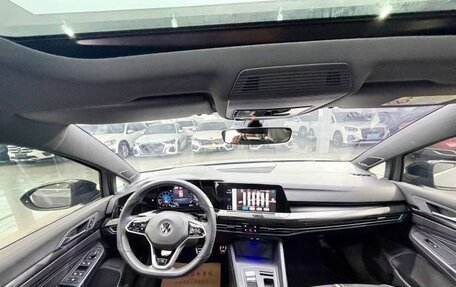 Volkswagen Golf VIII, 2023 год, 2 000 000 рублей, 9 фотография