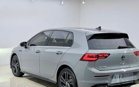 Volkswagen Golf VIII, 2023 год, 2 000 000 рублей, 2 фотография