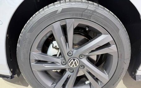 Volkswagen Golf VIII, 2023 год, 2 000 000 рублей, 14 фотография