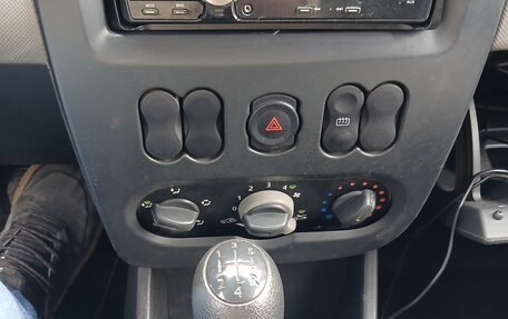 Renault Logan I, 2011 год, 163 000 рублей, 4 фотография