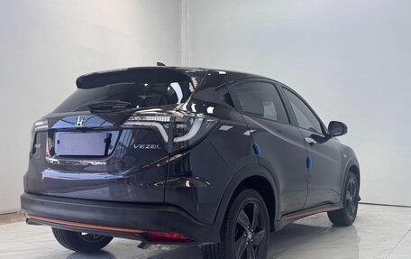 Honda Vezel, 2022 год, 1 876 000 рублей, 4 фотография