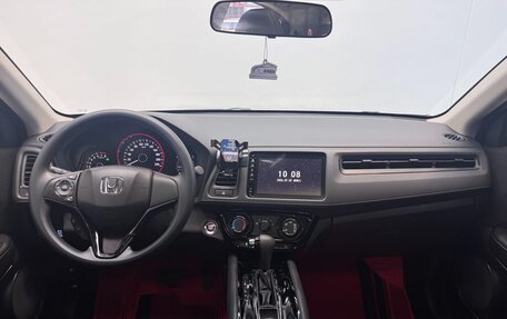 Honda Vezel, 2022 год, 1 876 000 рублей, 10 фотография