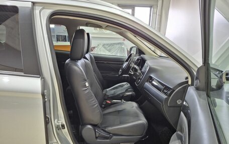 Mitsubishi Outlander III рестайлинг 3, 2016 год, 1 950 000 рублей, 29 фотография