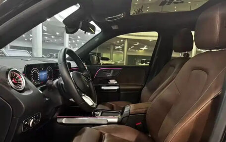 Mercedes-Benz GLB, 2022 год, 2 342 000 рублей, 10 фотография