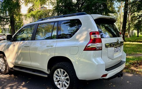 Toyota Land Cruiser Prado 150 рестайлинг 2, 2015 год, 3 497 000 рублей, 10 фотография