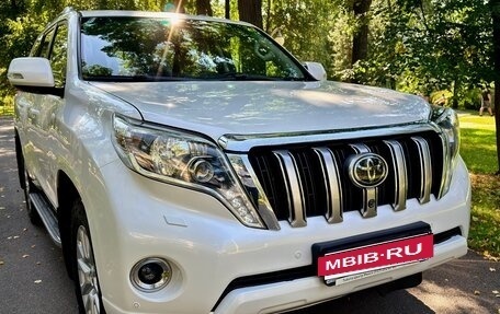 Toyota Land Cruiser Prado 150 рестайлинг 2, 2015 год, 3 497 000 рублей, 3 фотография