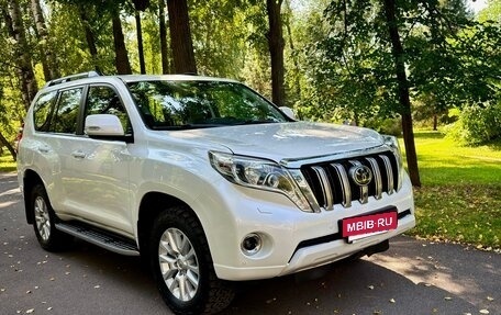 Toyota Land Cruiser Prado 150 рестайлинг 2, 2015 год, 3 497 000 рублей, 5 фотография