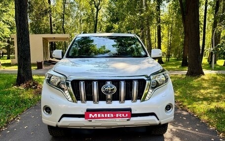 Toyota Land Cruiser Prado 150 рестайлинг 2, 2015 год, 3 497 000 рублей, 12 фотография