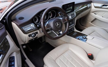 Mercedes-Benz CLS, 2015 год, 2 700 000 рублей, 5 фотография