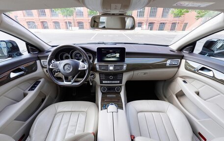 Mercedes-Benz CLS, 2015 год, 2 700 000 рублей, 8 фотография
