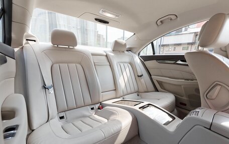 Mercedes-Benz CLS, 2015 год, 2 700 000 рублей, 12 фотография