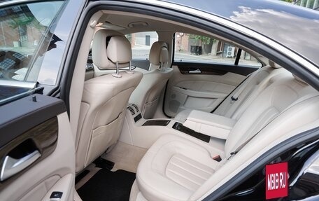 Mercedes-Benz CLS, 2015 год, 2 700 000 рублей, 23 фотография