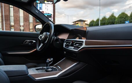 BMW 3 серия, 2021 год, 3 600 000 рублей, 24 фотография