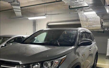 Toyota Highlander III, 2019 год, 3 200 000 рублей, 2 фотография