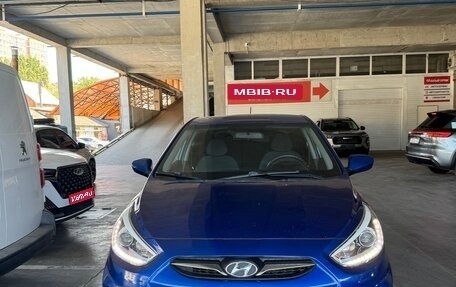 Hyundai Solaris II рестайлинг, 2013 год, 750 000 рублей, 1 фотография