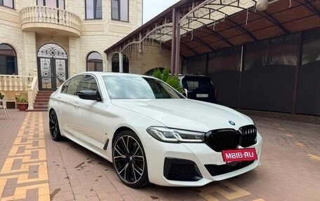 BMW 5 серия, 2021 год, 5 200 000 рублей, 2 фотография