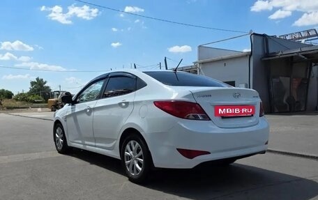 Hyundai Solaris II рестайлинг, 2014 год, 910 000 рублей, 6 фотография