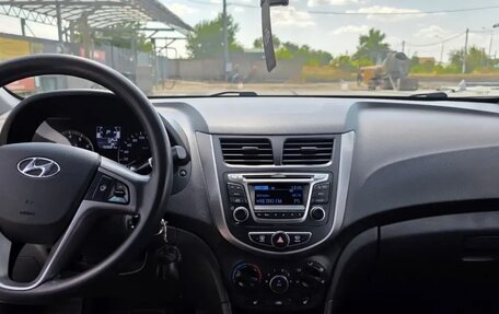 Hyundai Solaris II рестайлинг, 2014 год, 910 000 рублей, 12 фотография