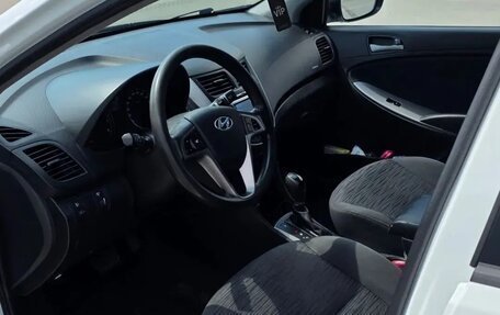 Hyundai Solaris II рестайлинг, 2014 год, 910 000 рублей, 10 фотография