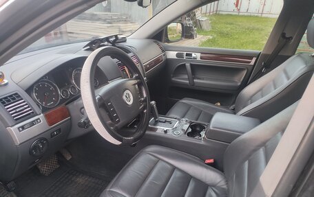Volkswagen Touareg III, 2006 год, 1 700 000 рублей, 7 фотография
