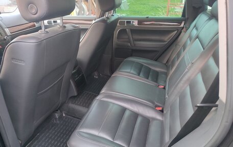 Volkswagen Touareg III, 2006 год, 1 700 000 рублей, 8 фотография