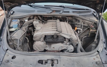 Volkswagen Touareg III, 2006 год, 1 700 000 рублей, 9 фотография