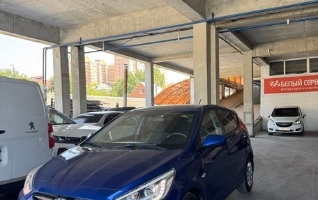 Hyundai Solaris II рестайлинг, 2013 год, 750 000 рублей, 3 фотография