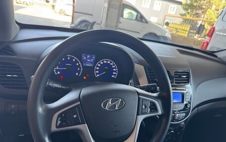 Hyundai Solaris II рестайлинг, 2013 год, 750 000 рублей, 11 фотография