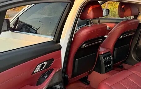 BMW 3 серия, 2022 год, 2 700 000 рублей, 16 фотография