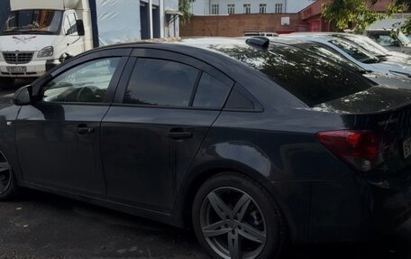 Chevrolet Cruze II, 2010 год, 650 000 рублей, 3 фотография