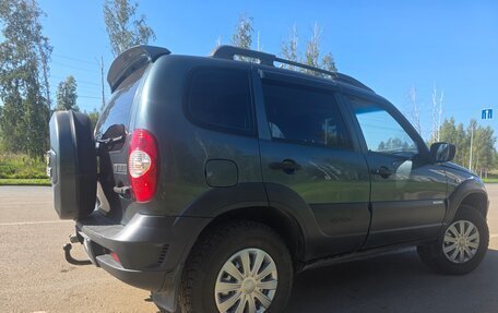Chevrolet Niva I рестайлинг, 2011 год, 400 000 рублей, 3 фотография