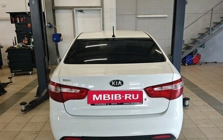 KIA Rio III рестайлинг, 2013 год, 696 000 рублей, 3 фотография