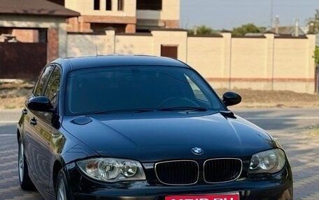 BMW 1 серия, 2008 год, 850 000 рублей, 1 фотография