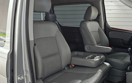 Hyundai Grand Starex Grand Starex I рестайлинг 2, 2017 год, 2 260 202 рублей, 6 фотография