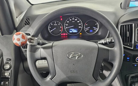 Hyundai Grand Starex Grand Starex I рестайлинг 2, 2017 год, 2 260 202 рублей, 17 фотография