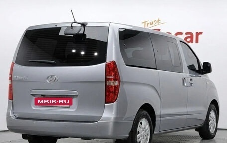 Hyundai Grand Starex Grand Starex I рестайлинг 2, 2017 год, 2 260 202 рублей, 18 фотография