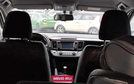 Toyota RAV4, 2018 год, 1 980 000 рублей, 8 фотография