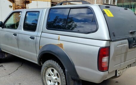 Nissan NP300, 2009 год, 1 000 000 рублей, 6 фотография