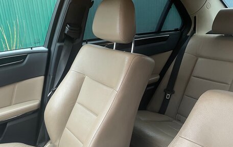 Mercedes-Benz E-Класс, 2010 год, 1 180 000 рублей, 14 фотография