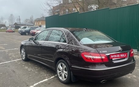 Mercedes-Benz E-Класс, 2010 год, 1 180 000 рублей, 8 фотография