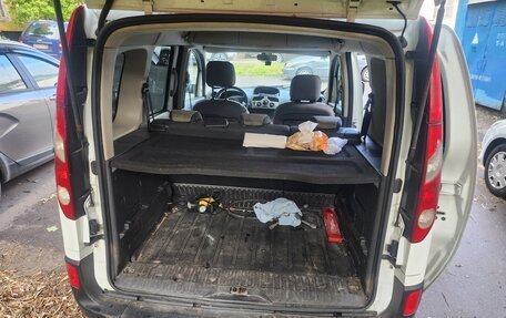 Renault Kangoo II рестайлинг, 2011 год, 675 000 рублей, 11 фотография