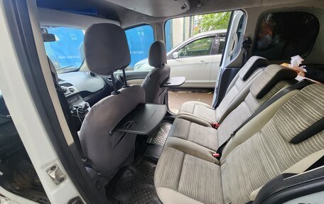 Renault Kangoo II рестайлинг, 2011 год, 675 000 рублей, 10 фотография