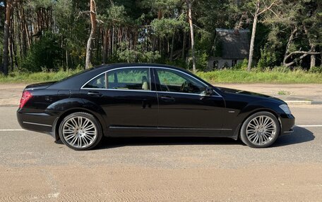 Mercedes-Benz S-Класс, 2009 год, 1 750 000 рублей, 1 фотография