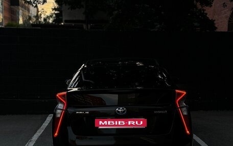 Toyota Prius IV XW50, 2017 год, 2 200 000 рублей, 6 фотография