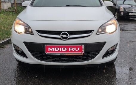 Opel Astra J, 2013 год, 900 000 рублей, 2 фотография