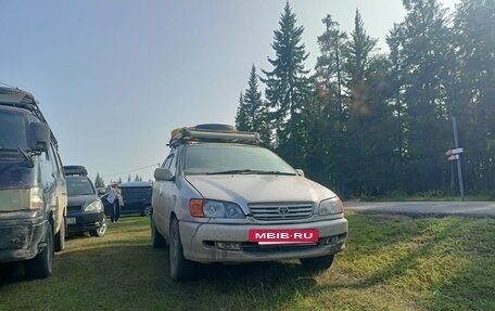 Toyota Ipsum II, 1998 год, 420 000 рублей, 3 фотография