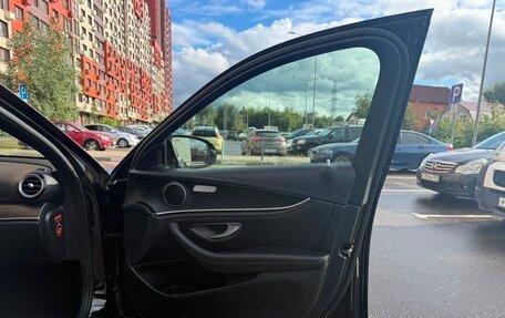 Mercedes-Benz E-Класс, 2019 год, 3 500 000 рублей, 3 фотография