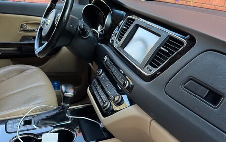 KIA Carnival III, 2018 год, 3 000 000 рублей, 5 фотография