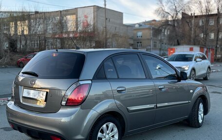KIA Rio II, 2010 год, 700 000 рублей, 2 фотография