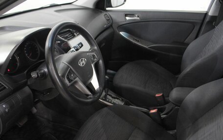 Hyundai Solaris II рестайлинг, 2015 год, 900 000 рублей, 18 фотография